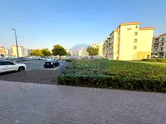 Corner Shop For Rent|Best For Resturant|Best Price