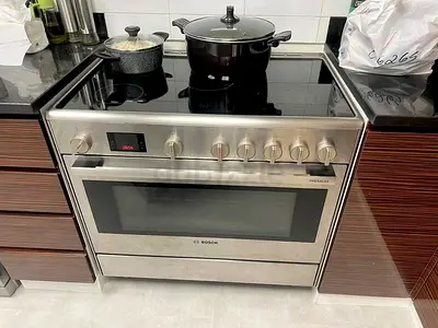 Bosch 5hubs electric cooking range 90/60 German brand Stainless Steel Oven for Sale, free delivery i