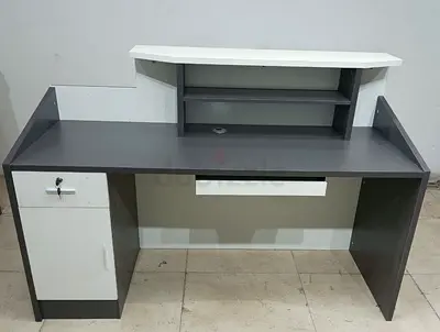 Reception desk
