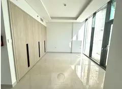 🏡 Spacious | Balcony | 2-Mins Walk to Circle Mall | JVC