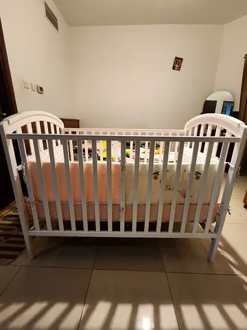 Charming White Wooden Crib for Sale(almost brand new)