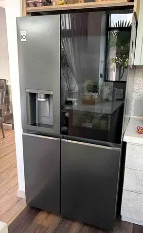 LG latest model INSTAVIEW side by side fridge with WATER DEPANSER AND ICE MAKER REFRIGERATOR