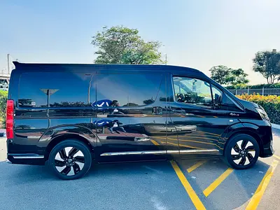 2025 Toyota HIACE 照片 9