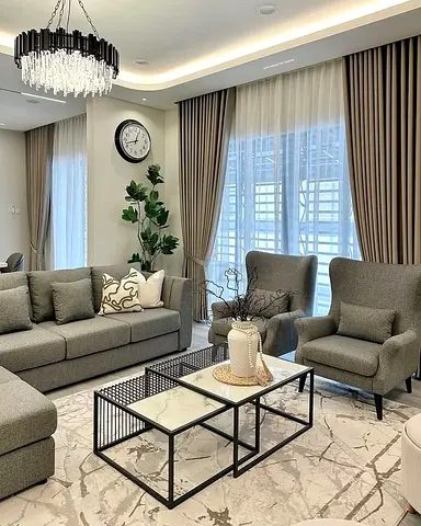 Elegant Modern Living Room Set with Stylish Accents