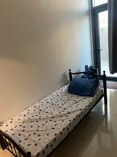 Executive male bedspace