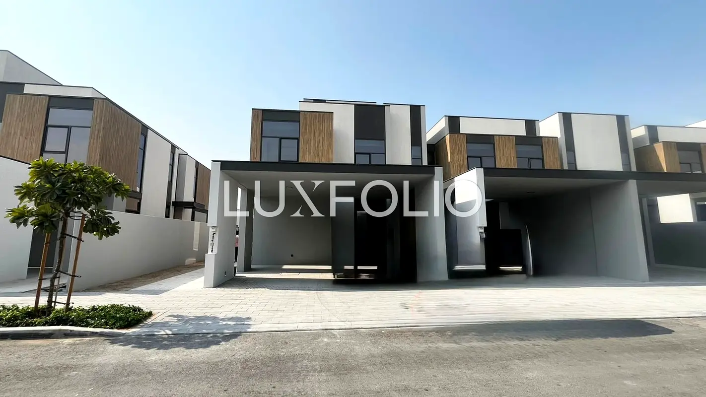 Ready To Move |G+2| Large Layout