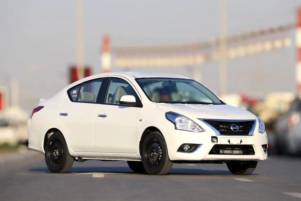 Nissan Sunny 2025 — photo 1 of 13