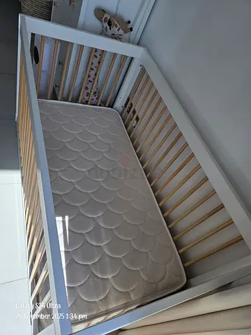 Baby crib for sale
