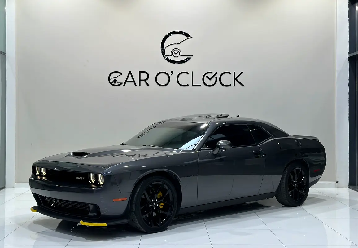 Dodge Challenger 2022 — photo 1 of 12