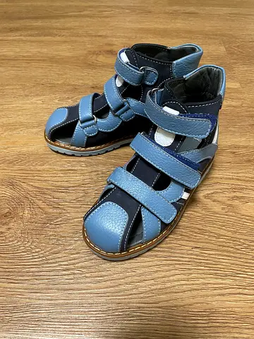 Brand new shoes (size 28)