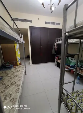 GENTS/ MALE  EXCUTIVE BED SPACE AVILABLE NEAR AL RIGGA METRO STATION BEHIND IBIS HOTEL