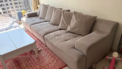 Comfortable Modern Sofa in Great Condition