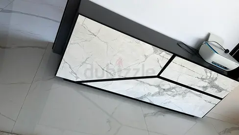 Available as a new perfect condition tv  cansool like Drewar neat and clean pm me