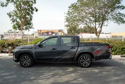 Mitsubishi L200 2023