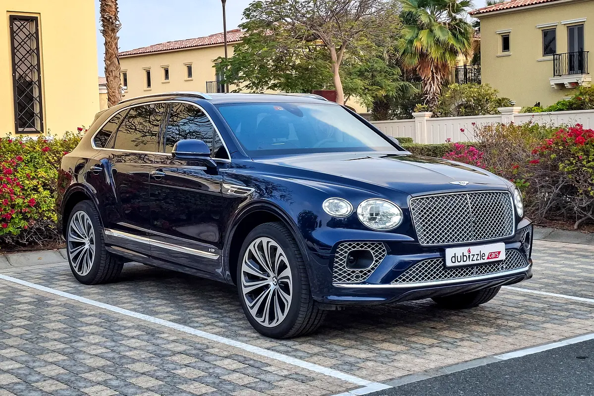 Bentley Bentayga 2021 — photo 1 of 16