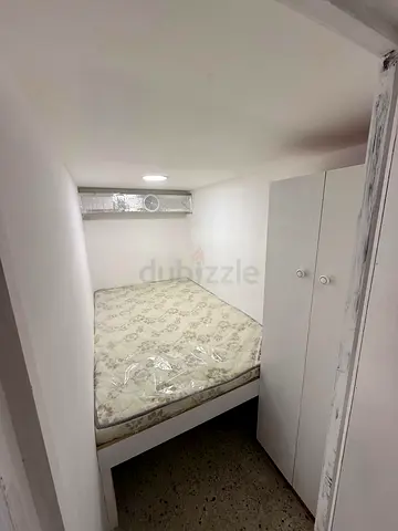 Partition Near Abu Baker Metro