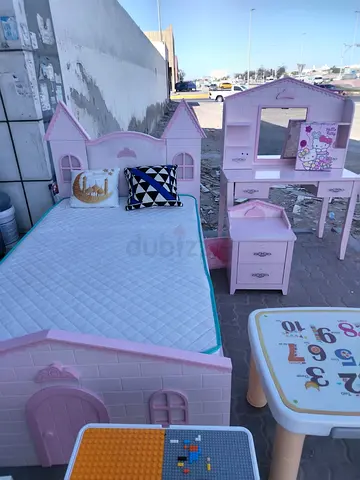 Kids Bed Sat good condition