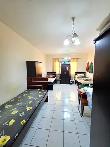 Premium executive bedspace available in Al Mankhool, Bur Dubai.