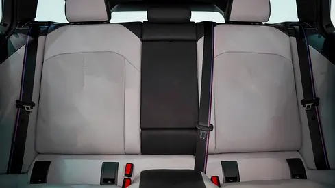 2026 BMW M5 缩略图 12