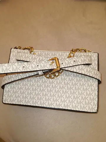 Stylish Michael Kors Handbag, belt bag