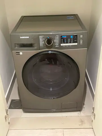 Samsung combo washer dryer same like new no scratches no damage free delivery installation