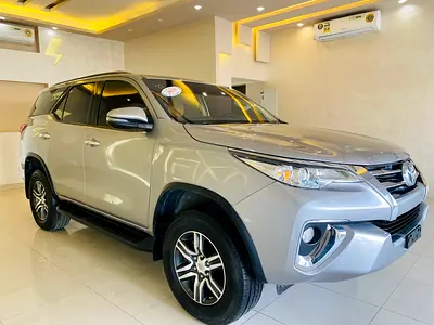 للبيع تويوتا فوتشنر V6 موديل 2018 مواصفات خليجية