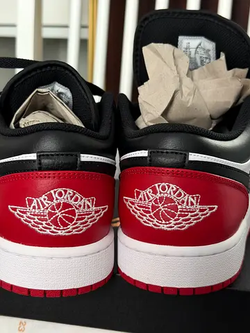 •• For Sale: Nike Air Jordan 1 Low - Red  Black - Size EU 43