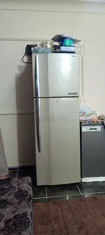Well-Maintained Refrigerator for Sale!