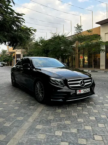 Mercedes E300 // 2018 // GCC // Full Option // Excellent Condition