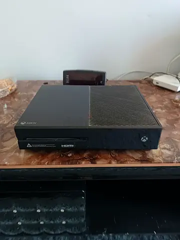 Xbox one (perfect condition)