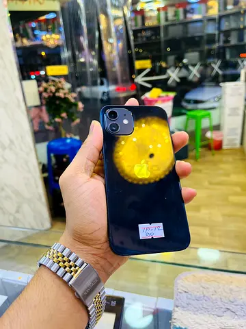 Apple iPhone 12 in Excellent Condition