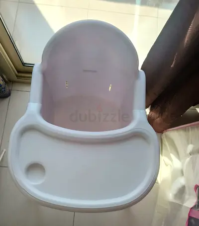 Extendable (2 heights) Baby Feeding High Chair with tray cover and straps