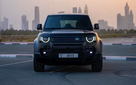 لاند روفر ديفندر أسود – X-Dynamic
P400