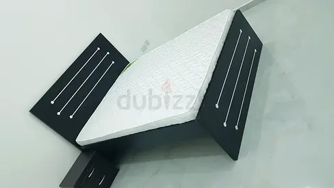 Queen size 150*190cm Modern Bed Frame with Nightstands