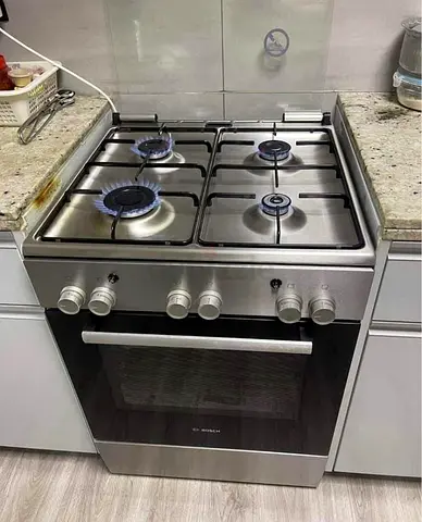 Bosch full gas cooker for sell 60by60cm