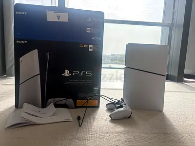 PlayStation 5 Console full set / invoice / warranty