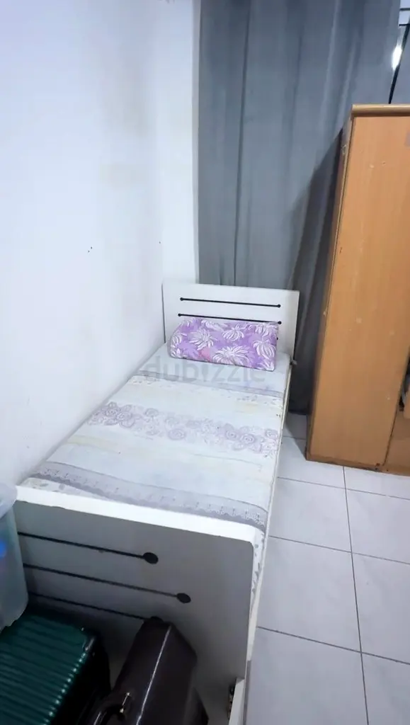 مساحة تنفيذية للرجال متاحة