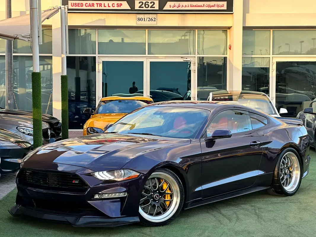 Ford Mustang 2018 — photo 1 of 11