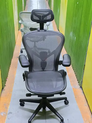 Remastered Herman Miller Aeron Chair Fully Adjustable With Headrest