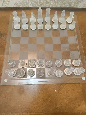 Classic Chess Set with Transparent  Glass Pieces