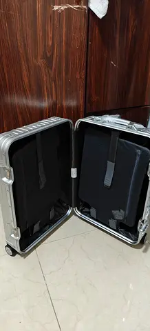 Suitcase aluminum