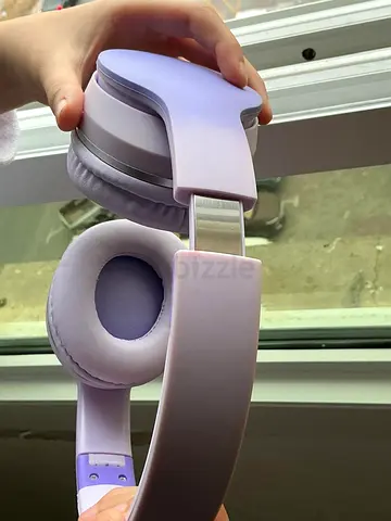 Stylish Over-Ear Headphones in Trendy Lavender Color