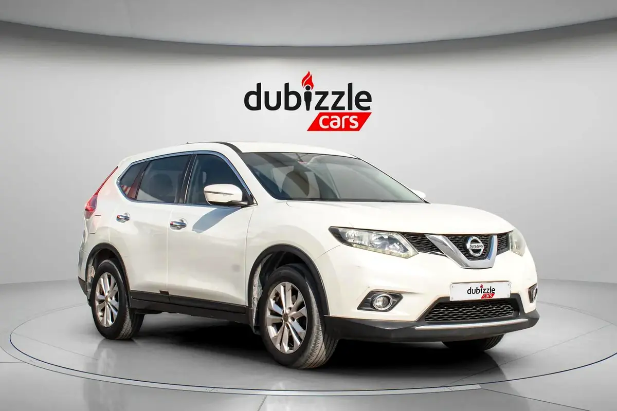 Nissan X-Trail 2015 — photo 1 of 14