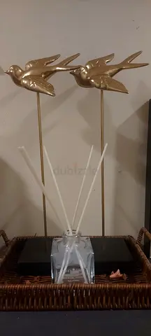 Beautiful Decorative Diffuser with Elegant Bird Stand