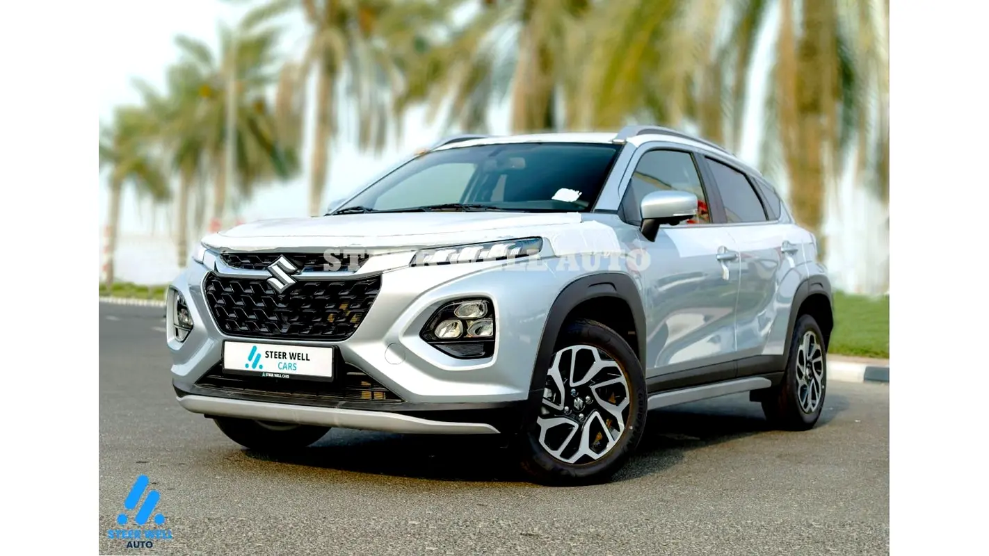 Suzuki Fronx 2025 — photo 1 of 16