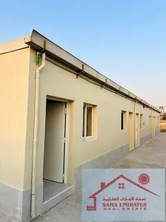 40 rooms deluxe camp // with 20 toilets -showers and 1 kitchen // 8 persons capacity