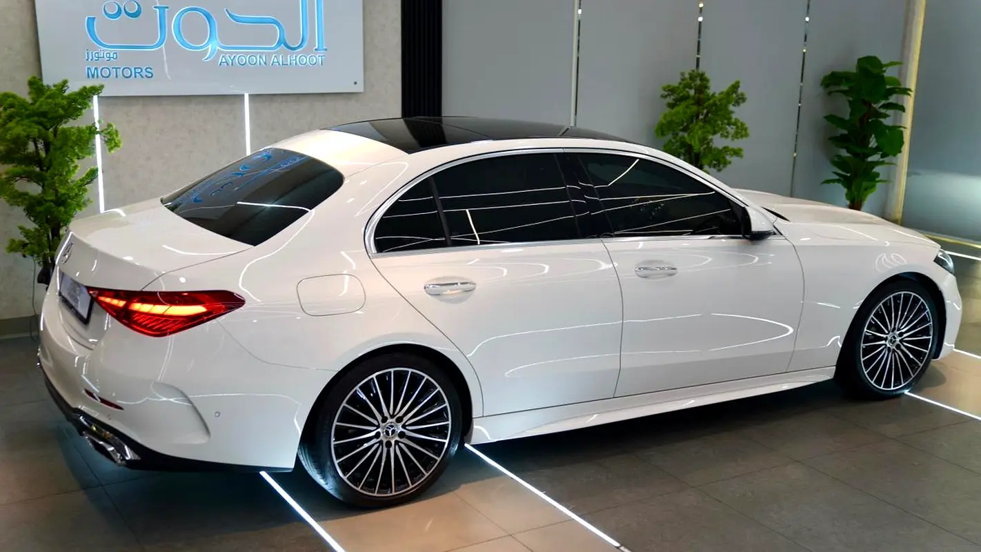 Mercedes-Benz C-Class 2023