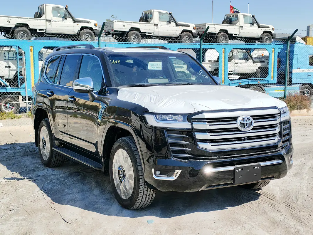 Toyota Land Cruiser 2026 — photo 1 of 20