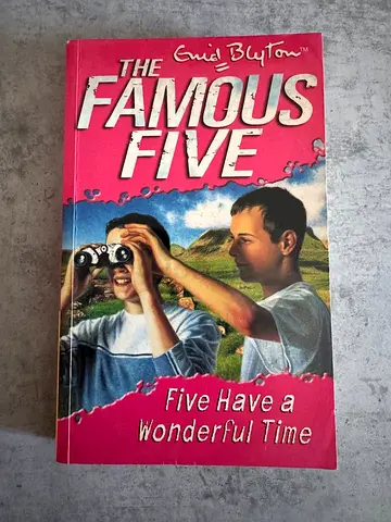 The Famous Five - Five Have a Wonderful Time by Enid Blyton