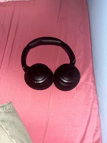 Fully notice canceling headphones